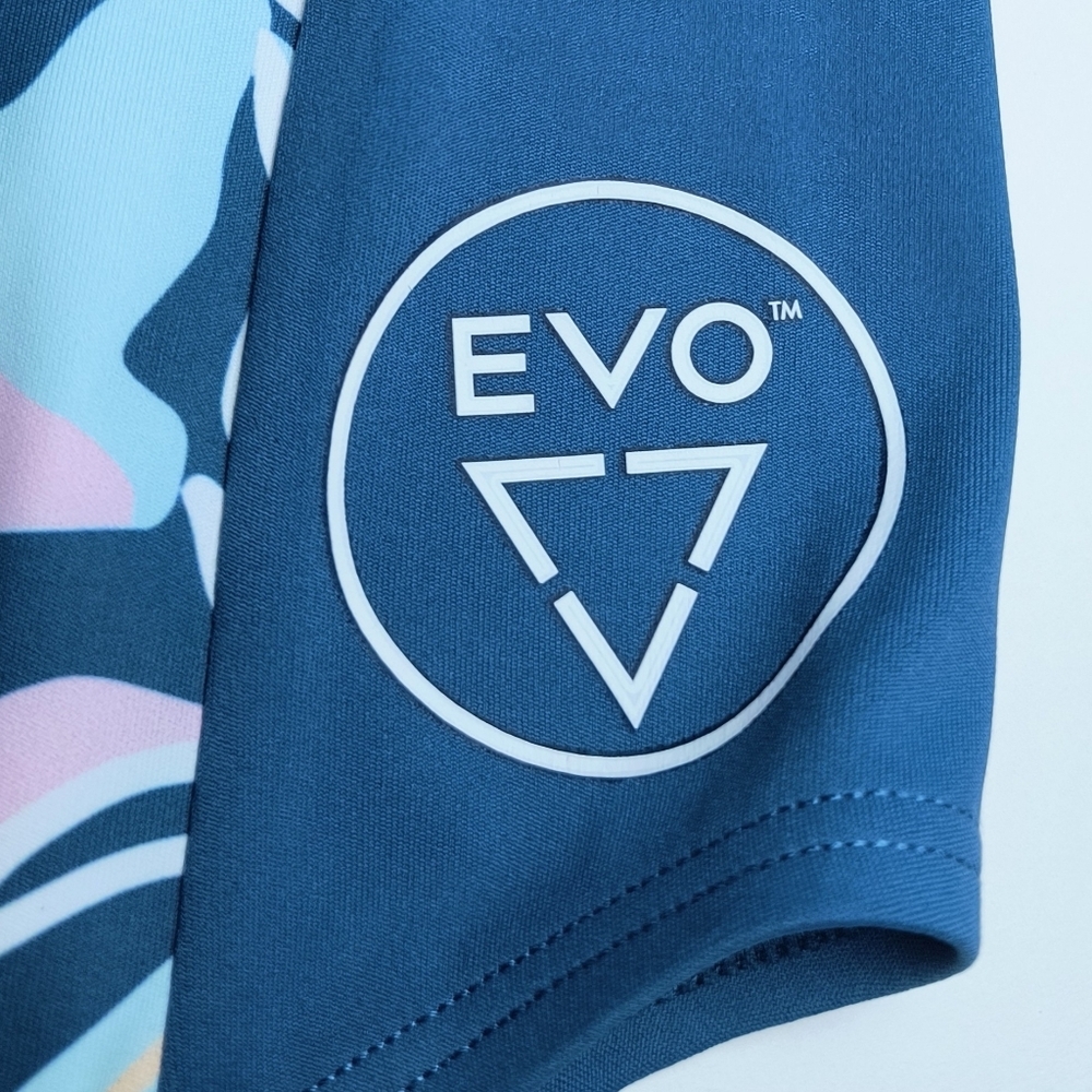Evo Floral Long Sleeve Beach Vacation Resort Upf 50 Quick Dry Swimsuit M Nwt — image 6 of 8